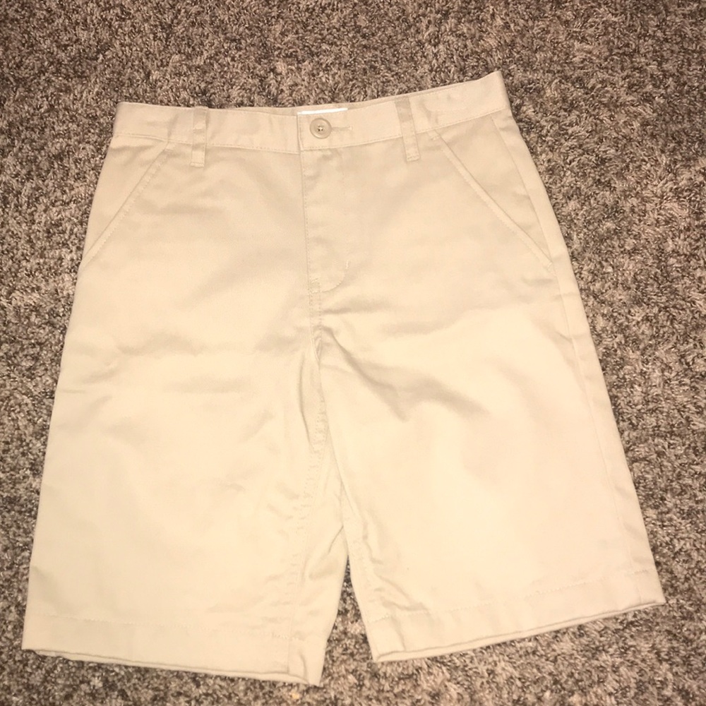 Boys old navy khaki dress shorts. Size 8